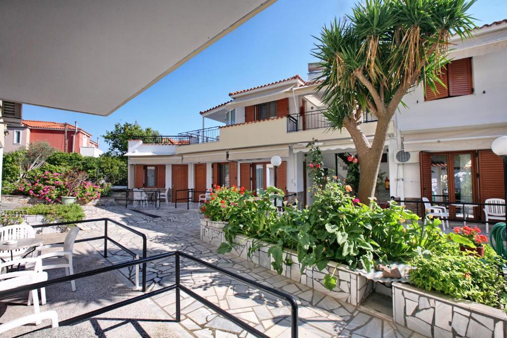 Aklidi Hotel Mytilene Exterior photo